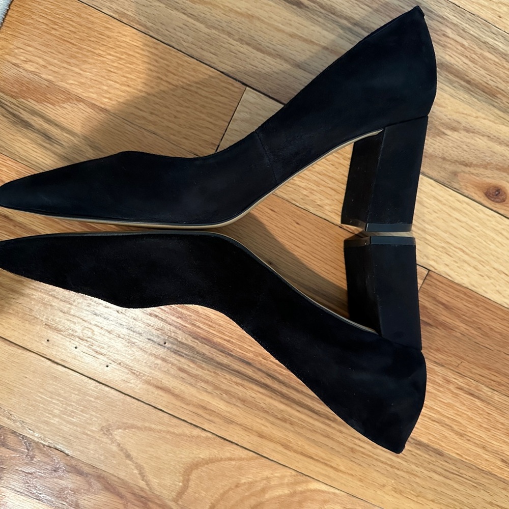 Marc Fisher Black Pointed Toe Pumps - Picture 2 of 8